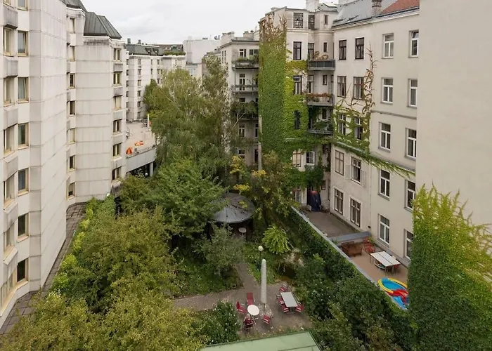Amazing Terrace, Close To Viennas Biggest Shopping Street