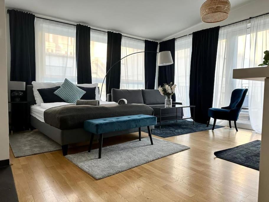 Amazing Terrace, Close To Viennas Biggest Shopping Street *