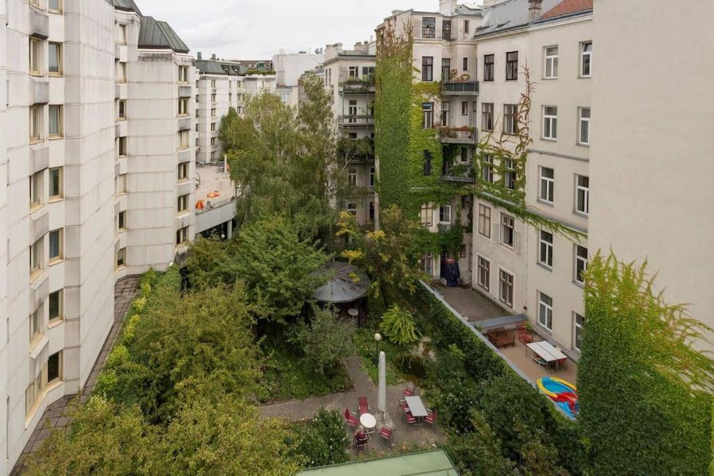 Amazing Terrace, Close To Viennas Biggest Shopping Street * Vienna