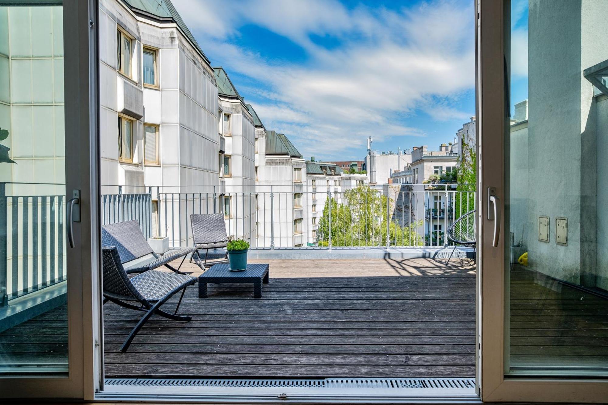 Panorama Rooftop Terrace I 3 Min To Mariahilferstrasse Apartment